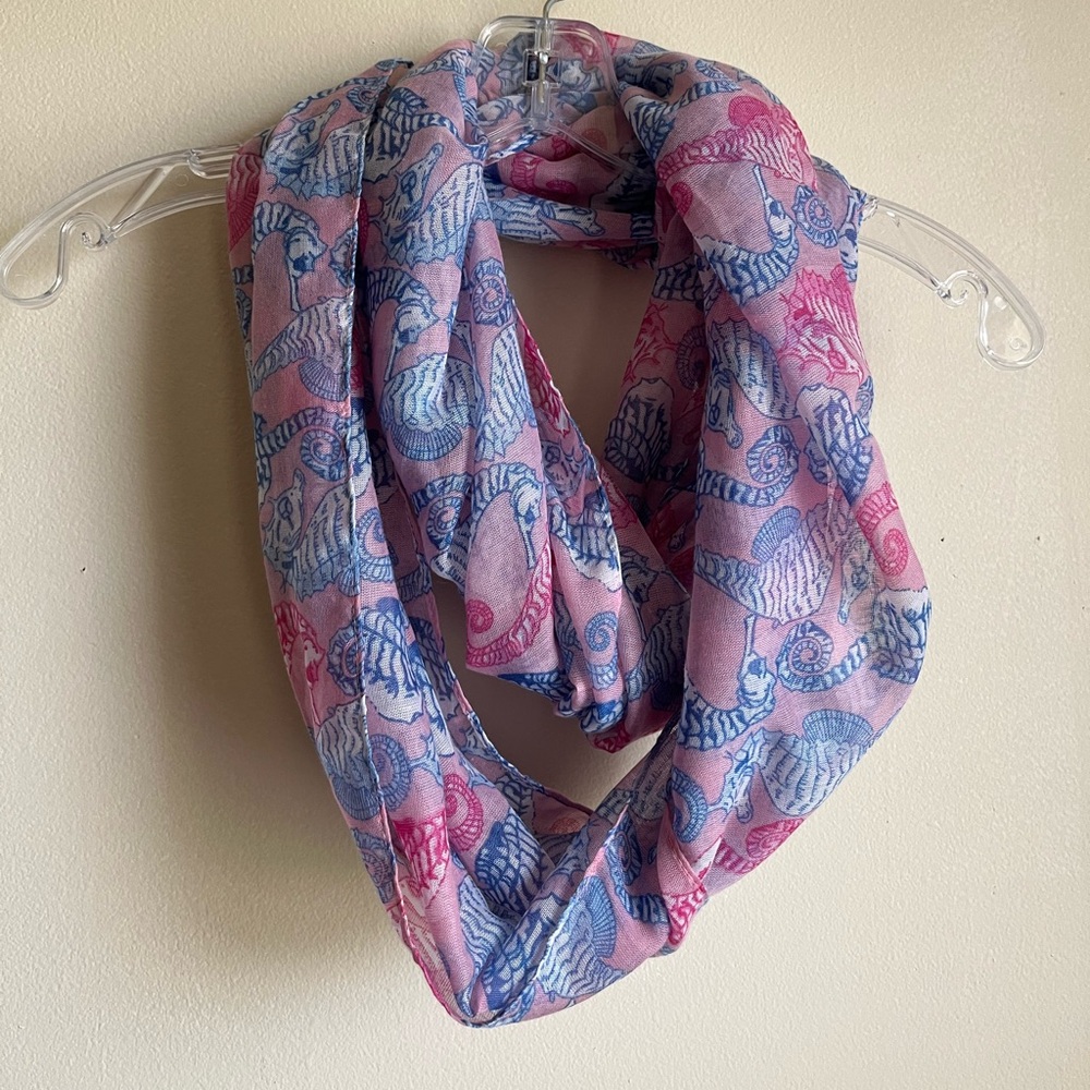 Seahorse Pattern Infinity Scarf